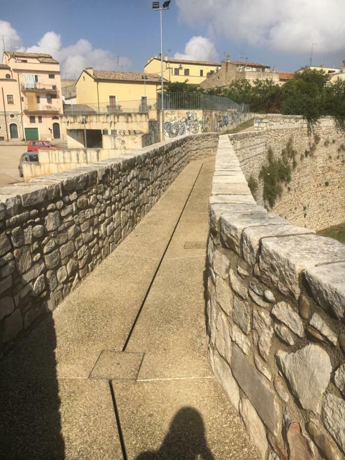 Il Belvedere Aragonese Venosa Bagian luar foto